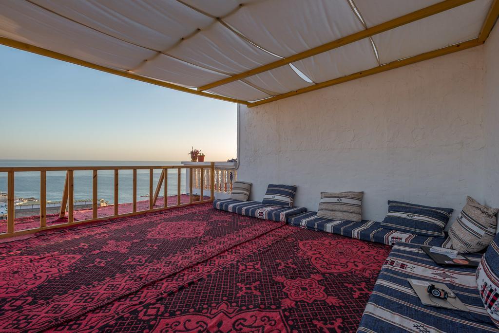 Sundesk Coworking And B&B Taghazout Exterior photo